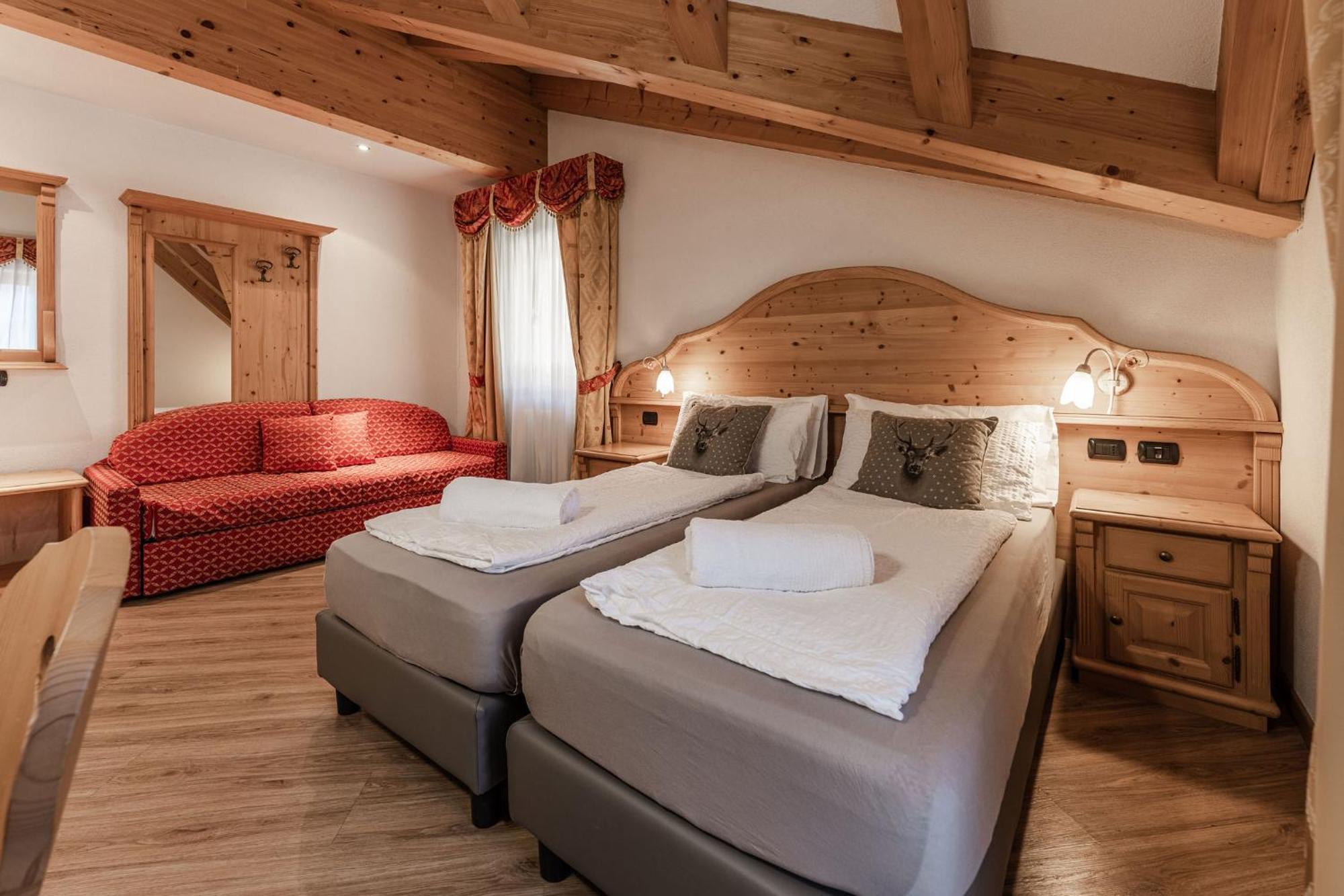 Hotel Sasso Rosso Commezzadura Εξωτερικό φωτογραφία