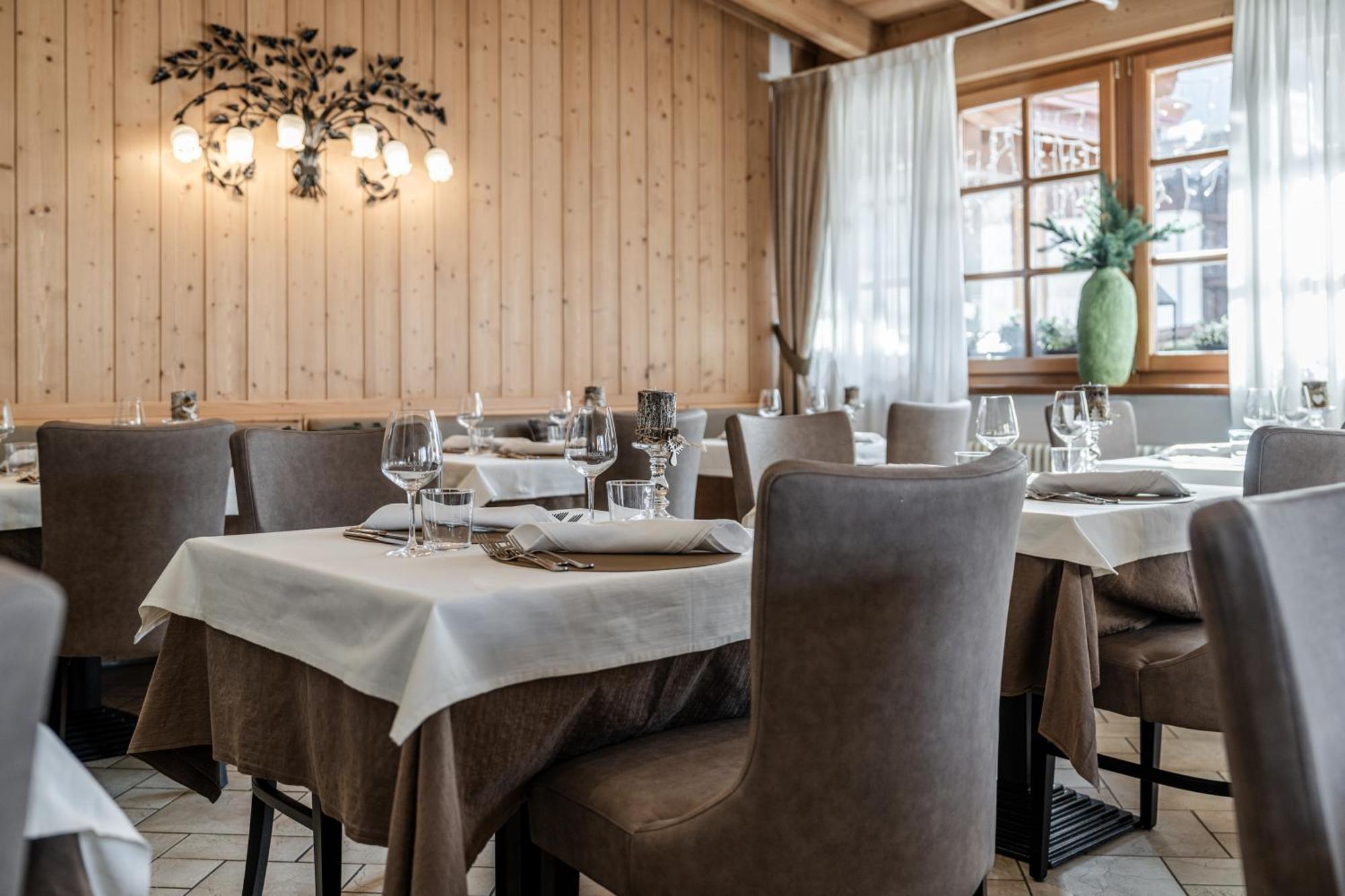 Hotel Sasso Rosso Commezzadura Εξωτερικό φωτογραφία