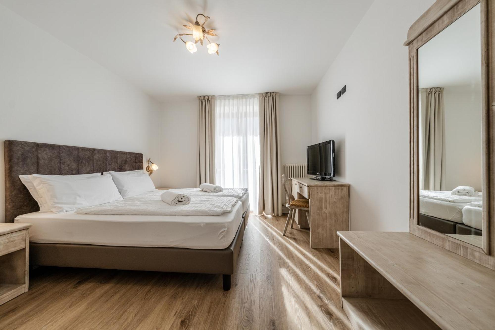 Hotel Sasso Rosso Commezzadura Δωμάτιο φωτογραφία