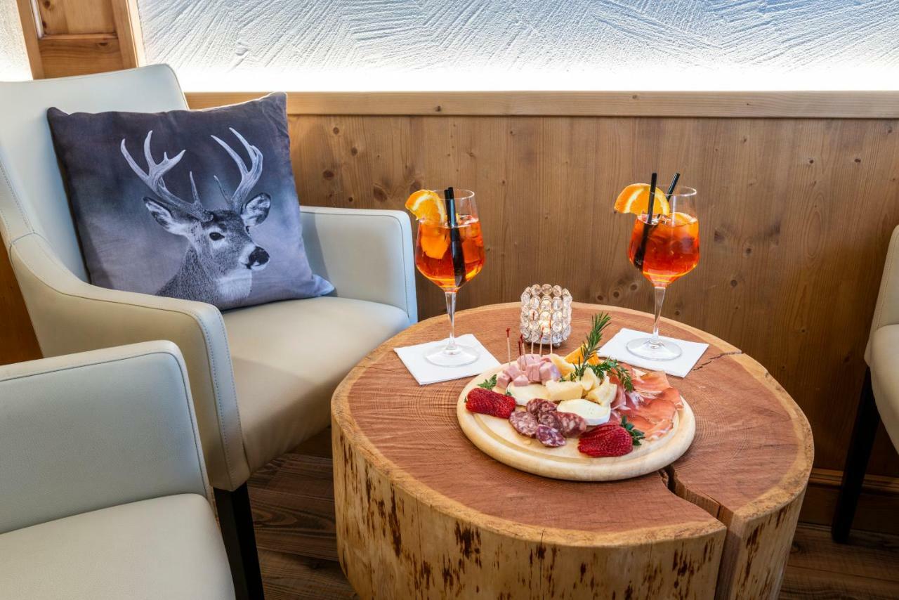 Hotel Sasso Rosso Commezzadura Εξωτερικό φωτογραφία